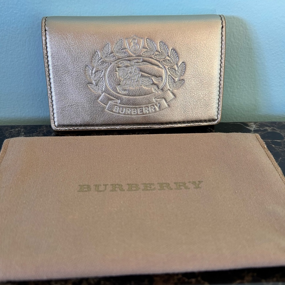 NWT! Sale! Saville Burberry Crest Embossed Smooth Leather Gold Metallic Wallet - Picture 4 of 16
